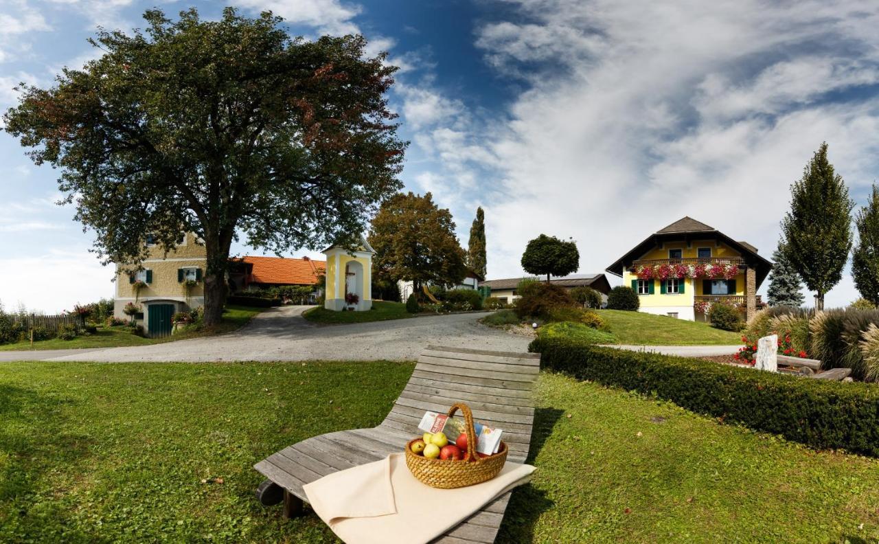 Villa Obst&Gästehof Brandl Hartmannsdorf Exterior foto